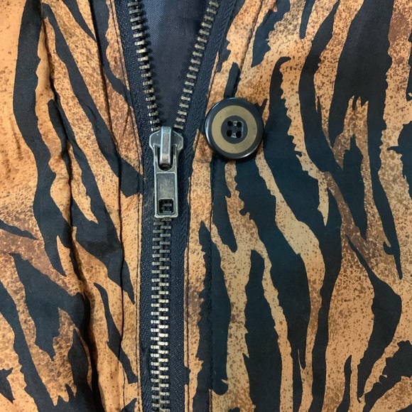 Vintage 💯 Silk Tiger Print Windbreaker - Picture 4 of 5